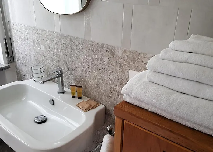 Casa Emilia * دونغو
